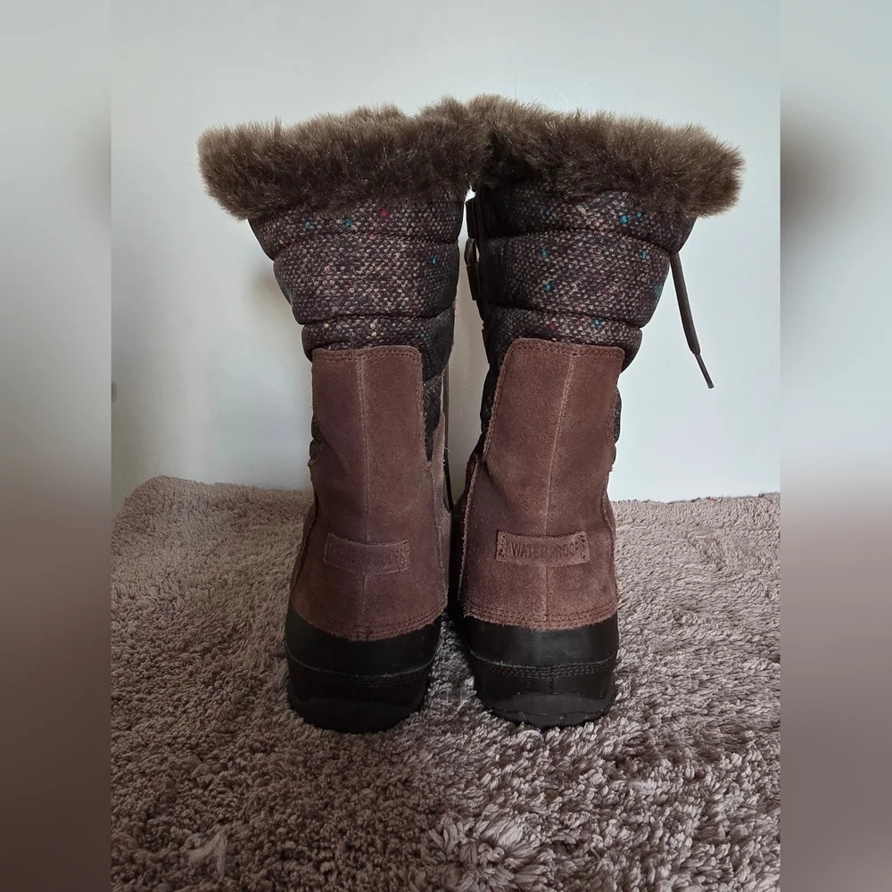 The North Face Brown Winter Boots with Fur Trim and Rubber Sole